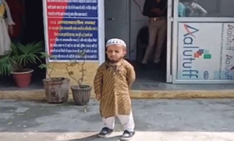 shamli news 2feet man marriage