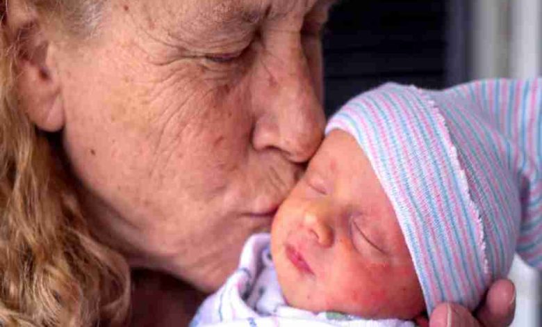 خاتون بچے کی پیدائش,امریکہ,بچے کی پیدائش,عمر,بچوں کو جنم دینے کا ریکارڈ اسپتانوی خاتون ماریا ڈیل کارمن کے پاس ہے