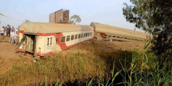Egypt_train_crash_AP