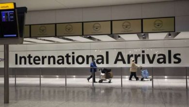International-arrivals-AP