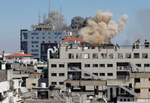 Israel air strikes kill Palestinians, rockets fired