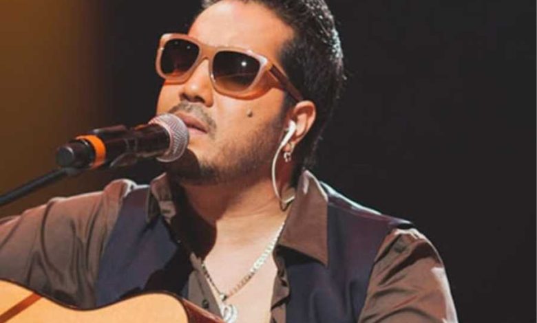 Singer Micah Singh himself arrived during lockdown to distribute food to the poor