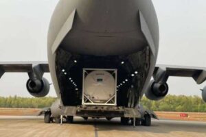 plane arrived from America with medical supplies