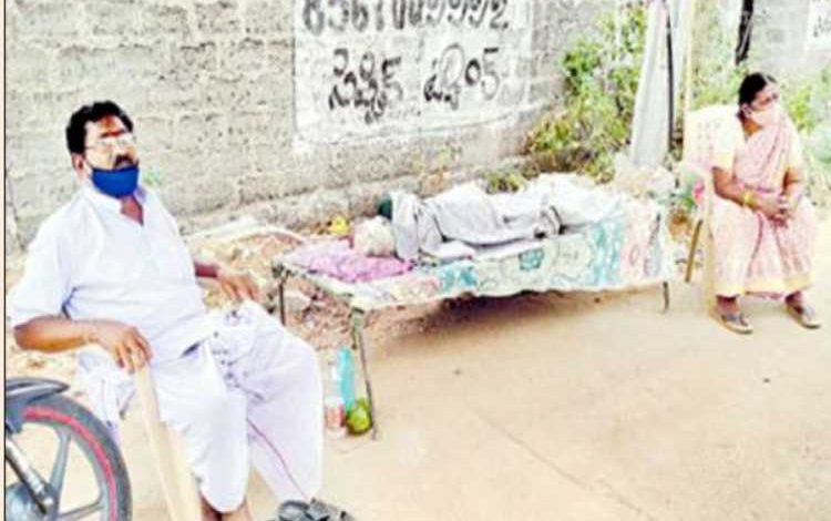 suspected COVID victims spotted on road