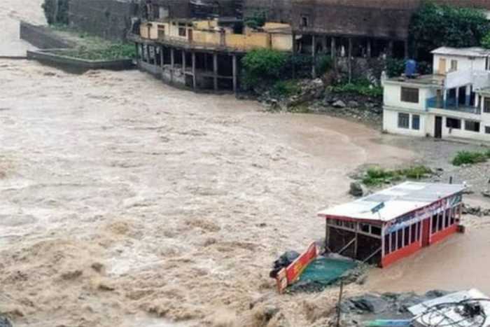 افغانستان شدید بارشوں اور سیلاب سے خواتین اور بچوں سمیت37 افراد ہلاک