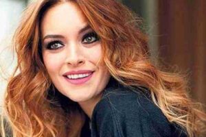 إزجي مولا Ezgi-Mola