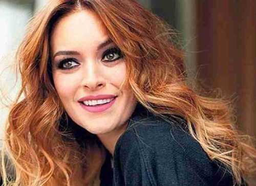 إزجي مولا Ezgi-Mola