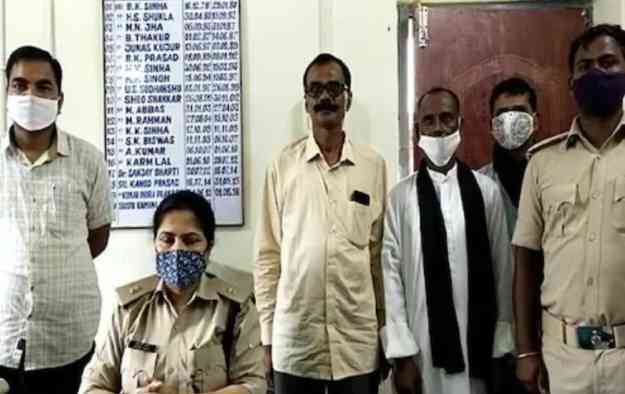 A 16-year-old boy killed an elderly professor for a mobile phone