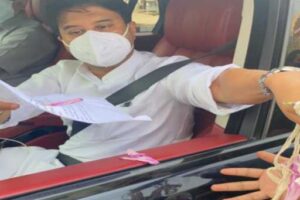 garlands-flowers- NSUI leaders