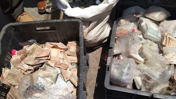 jammu-a-bag-full-of-notes-found-in-a-beggars-hut