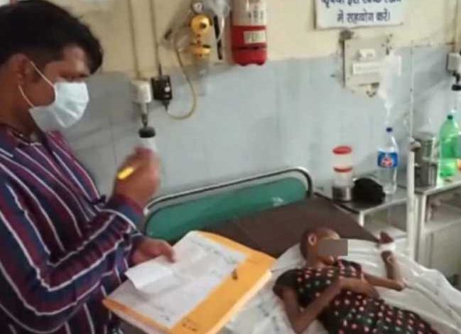 uttar-pradesh-covid-hit-family-starves-at-home-in-aligarh-hospitalised