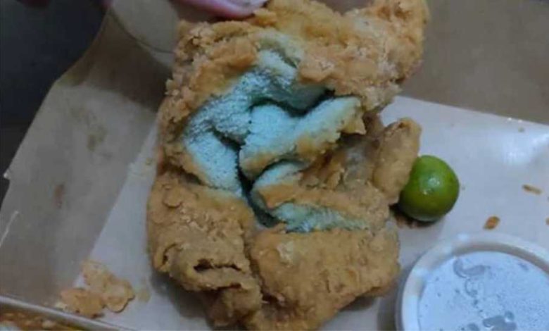 woman-orders-chicken-receives-fried-towel-instead