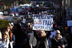 Anti-Lockdown Protesters Clash with Police in Sydney