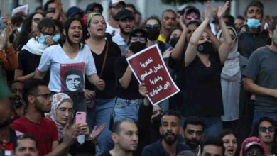 Hundreds of Palestinians demonstrate against President Mahmoud Abbas