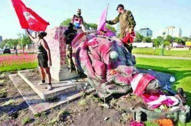 protesters-in-canada-tore-down-statues-of-queen-victoria-and-queen-elizabeth-ii
