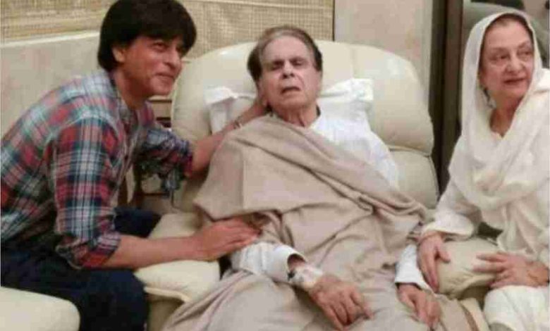 shah-rukh-khan-dilip-kumar-saira-banu