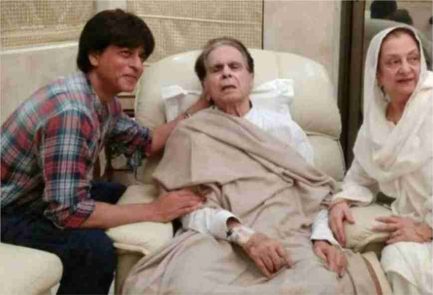 shah-rukh-khan-dilip-kumar-saira-banu