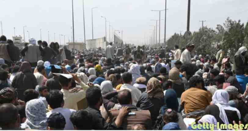 Seven Afghan civilians have died near the airport in Kabul