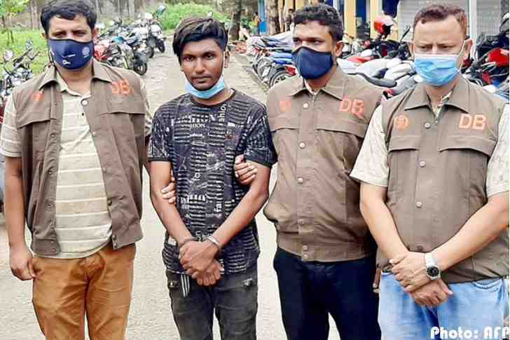 bangladesh-police-have-arrested-a-social-media-star-for-shooting-a-dance-video-with-a-woman-at-a-mosque