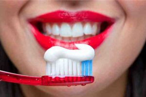 tooth paste brush colgate