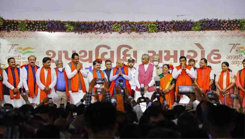 gujarat-cabinet-24-ministers-take-oath-including-10-cabinet-ministers