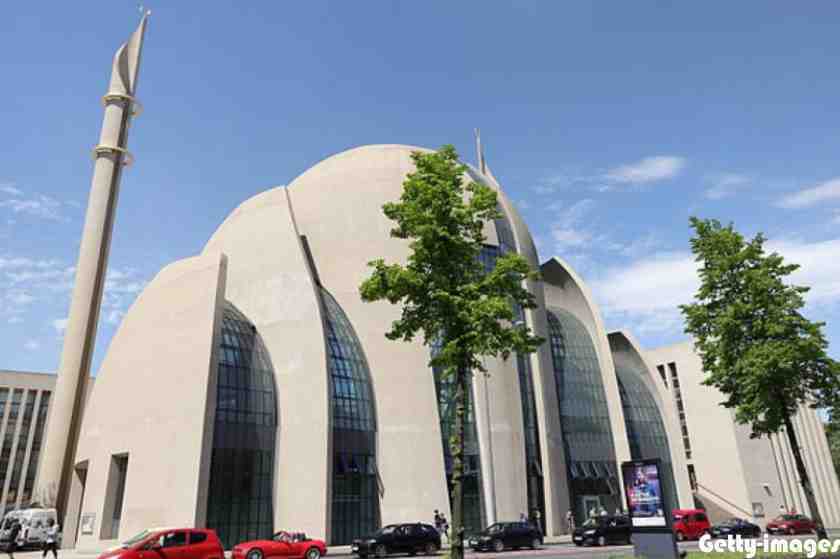 Azan allowed on loudspeaker in Cologne, Germany