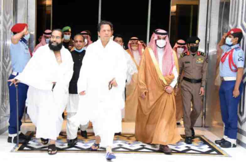 Pakistani PM Imran Khan Niazi arrived in Mecca and performed Umrah with the delegation
