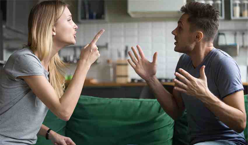 couples australia-separate- from-a-violent-partner-and-earn-money-in-dollars