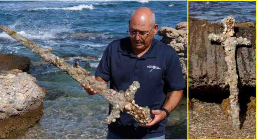 diver-discovers-900-year-old-sword-of-the-crusades-in-the-mediterranean