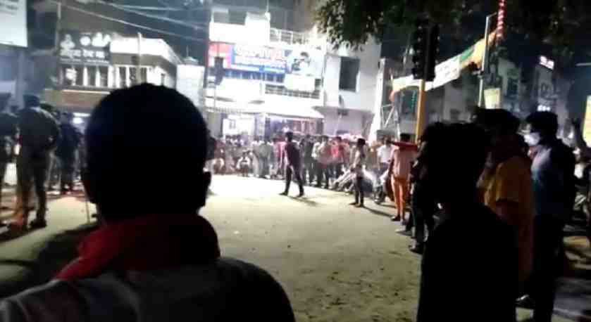 saharanpur-hindu-groups-try-to-close-mughal-restaurant-tensions-between-two-sects