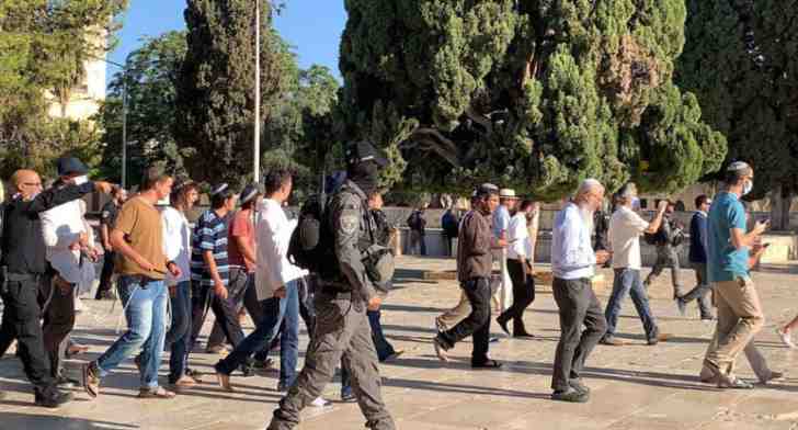 jerusalem-dozens-of-jewish-settlers-stormed-the-first-qiblah-al-aqsa-mosque