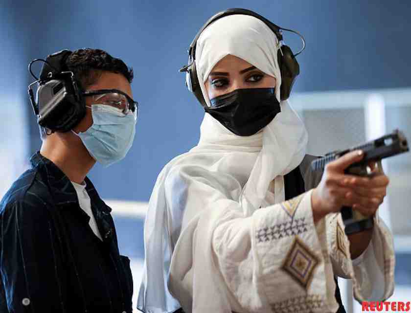 saudi-female-firearm-trainer-mona-al-khurais