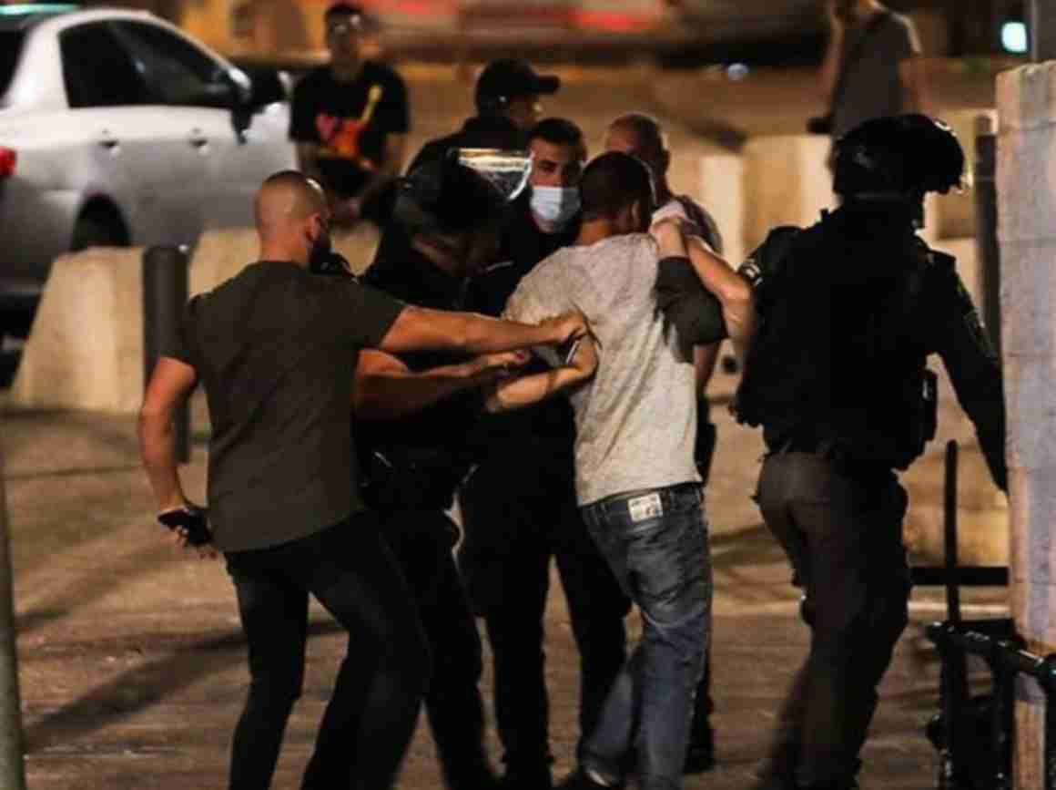 Israeli army crackdown, several Palestinians detained