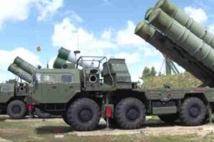 S-500 anti-aircraft missile