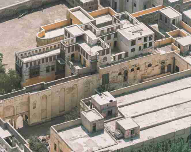 How is the Islamic style of building a historic building in Makkah preserved