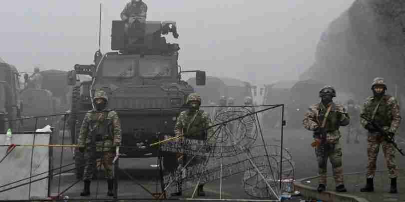 kazakhstan-clashes-continue-russian-led-troops-arrive-to-take-control-of-the-situation