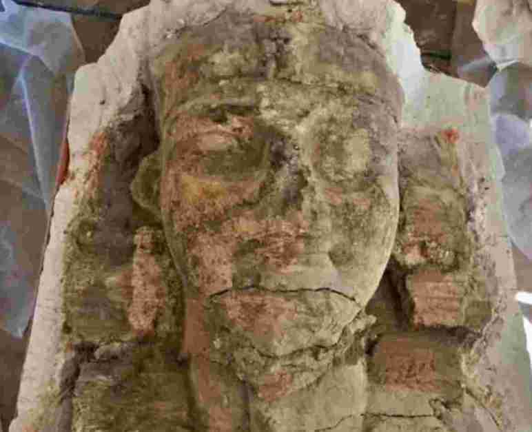 two-more-ancient-statues-such-as-the-sphinx-were-discovered-in-egypt-and-german-experts