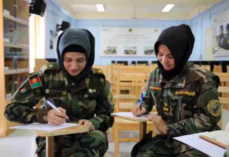 women-in-Afghan-army