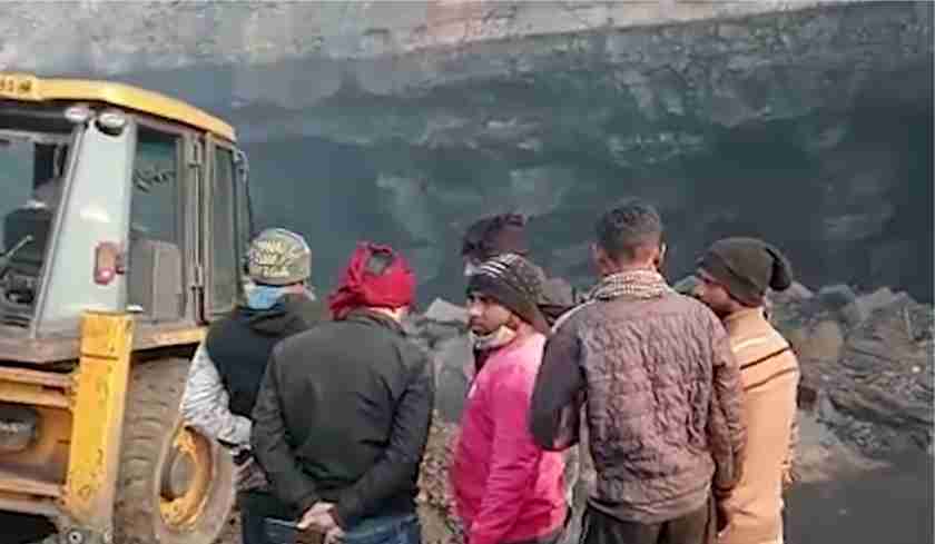 Coal_ accident in Jharkhand 13 killed in illegal mining