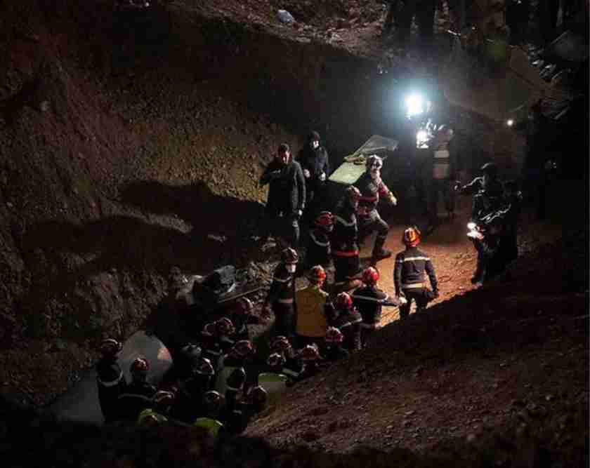 Moroccan boy Ryan evacuated-from-the-well five days later, confirmed dead