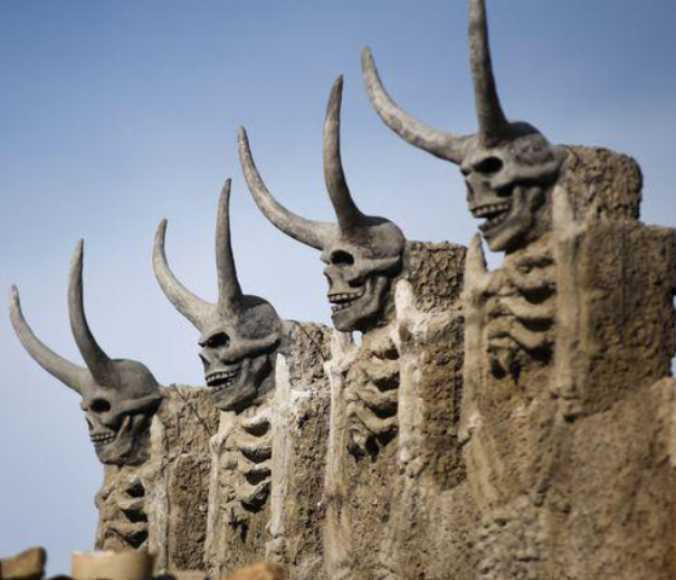 bolivian-citizen-makes-demonic-statues-at-home-frightens-neighbors