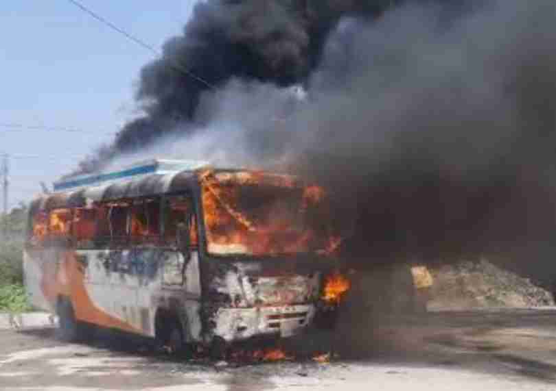 Hajipur Passenger bus caught in high tension wire burnt to ashes
