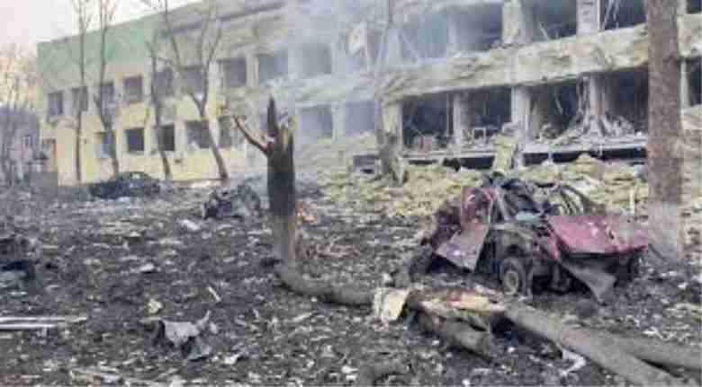 Mariupol ukraine Russian military bombing in Ukraine destroying maternity hospital injuring dozens of children