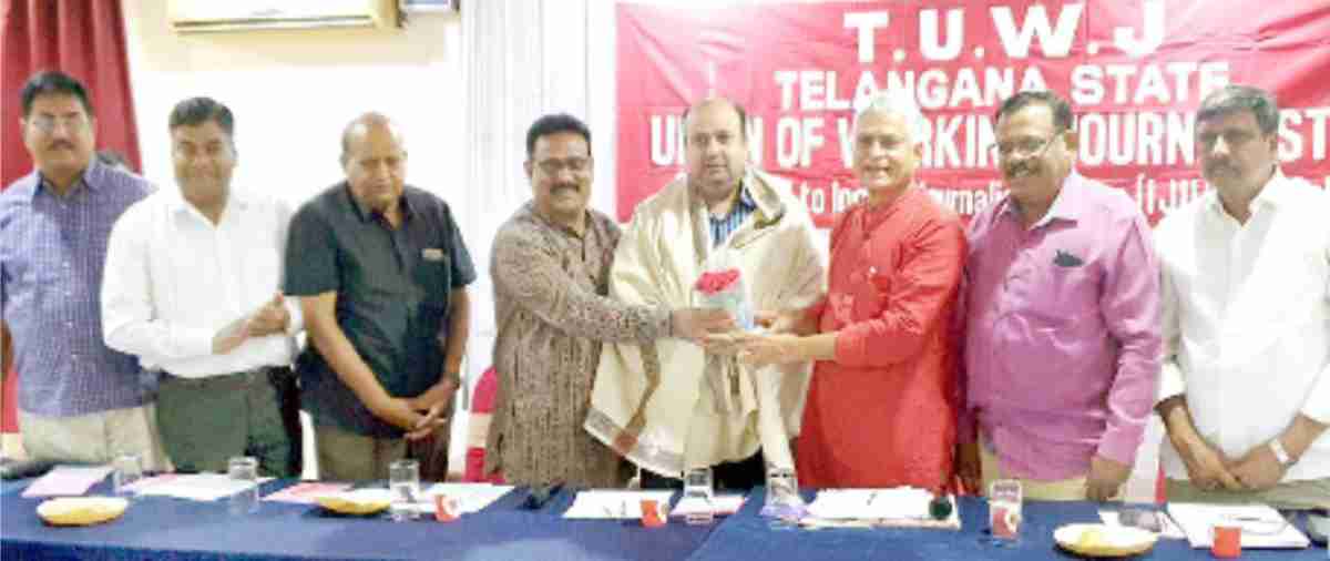 Urdu journalism deprived of government patronage, busy in development of country and nation: Amir Ali Khan