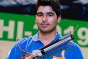 issf-world-cup-2022-saurabh-chaudhary-wins-gold-medal-in-10m-air-pistol