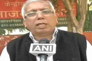Kamal Farooqui, Member, All India Muslim Personal Law Board samajwadi party