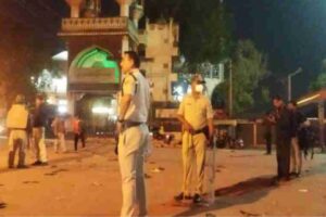 action-after-violence-88-arrested-in-karnataka-including-the-husband-of-aimim-councillors