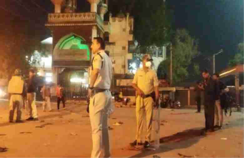 action-after-violence-88-arrested-in-karnataka-including-the-husband-of-aimim-councillors