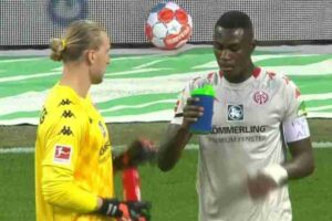 historic-event-in-german-football-league-bundesliga-referee-stops-match-for-muslim-players-ramdan-fast-iftar