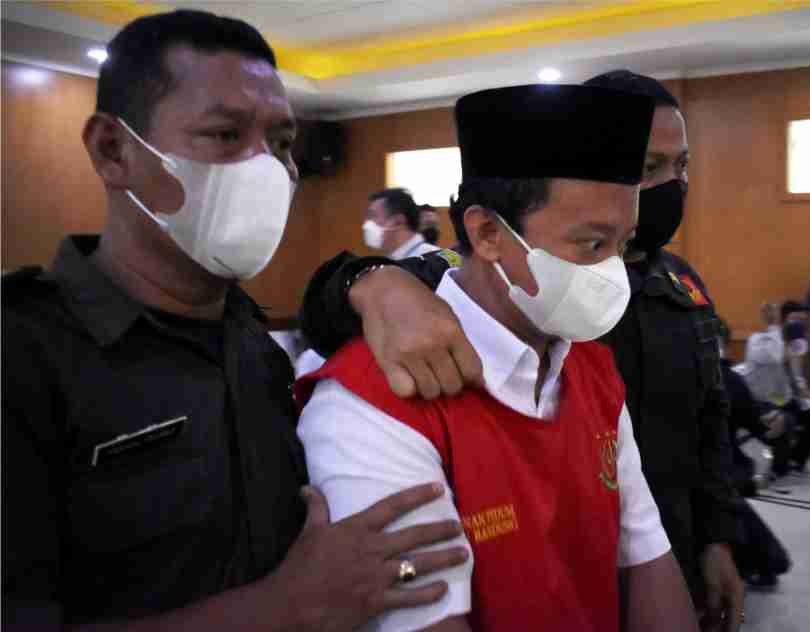 indonesian-teacher-sentenced-to-death-for-raping-13-female-students